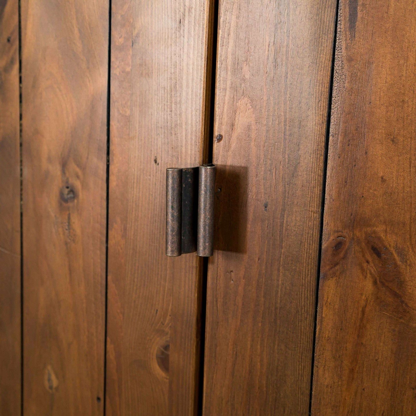 botanical-pine-range---2-drawer-wardrobe-5