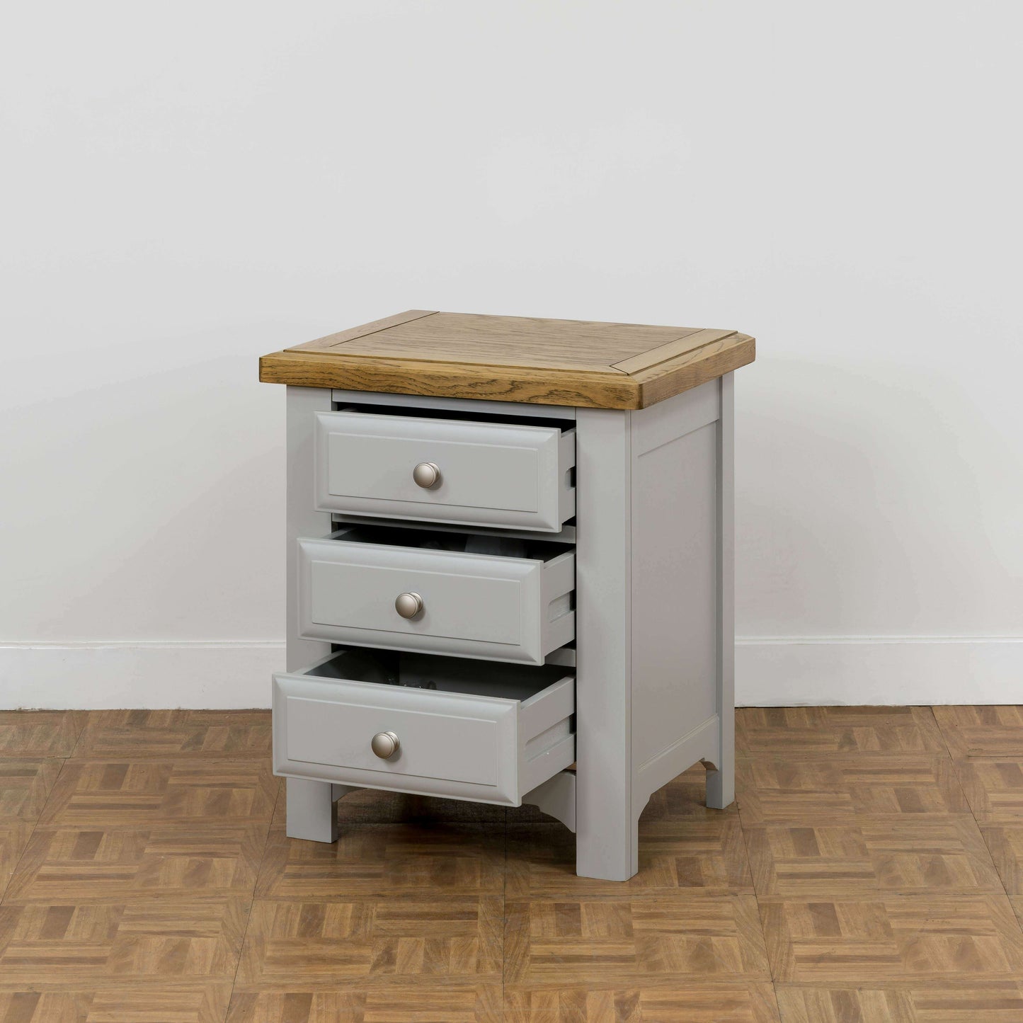 contemporary-oak-range---3-drawer-side-chest-4