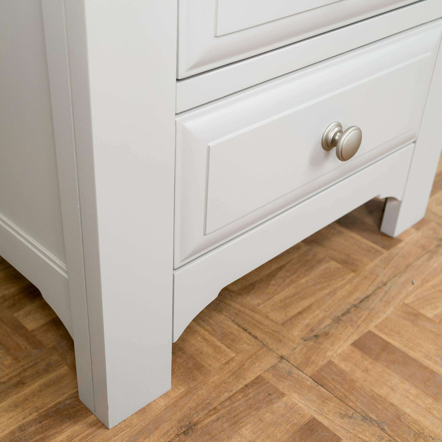 contemporary-oak-range---3-drawer-side-chest-8