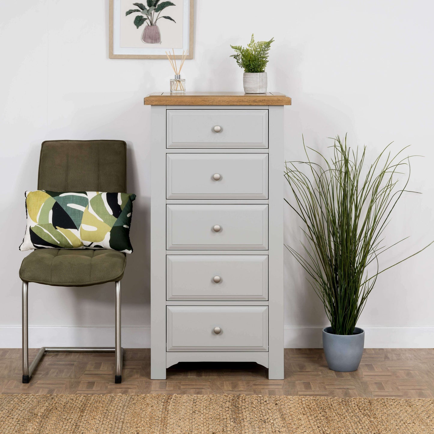 contemporary-oak-range---5-drawer-wellington-chest-1