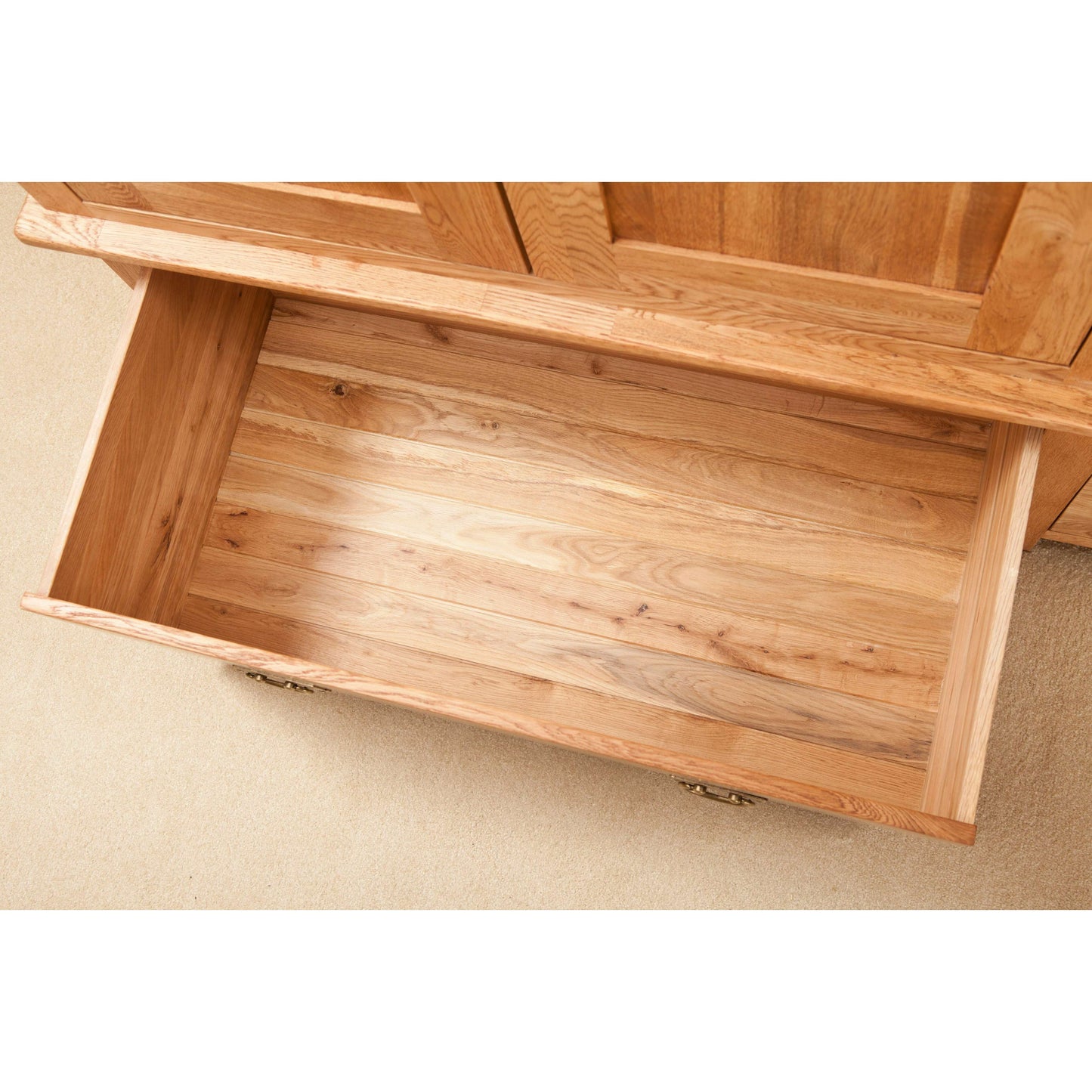 country-oak-range---triple-wardrobe-with-drawers-6