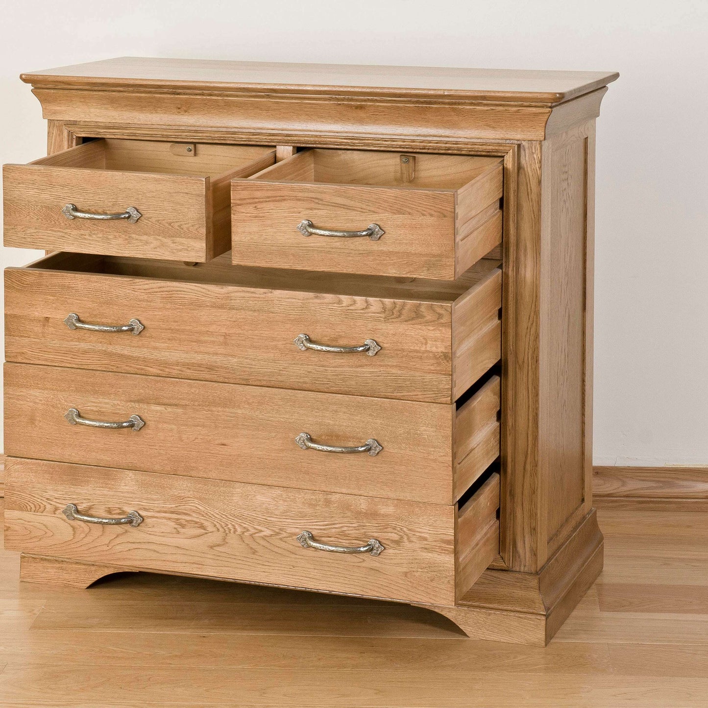 french-farmhouse-oak-range---3-2-chest-of-drawers-3