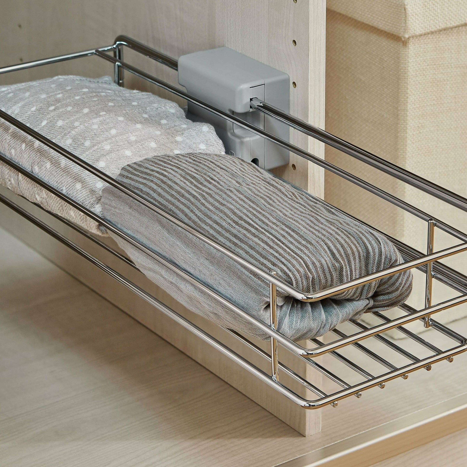 Utensil Pull-Out