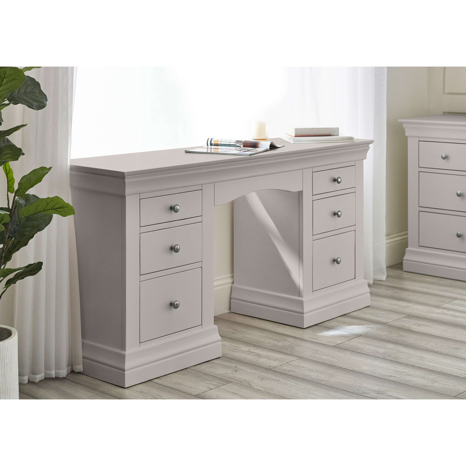 clermont-range-pine-dressing-table-by-julian-bowen-7