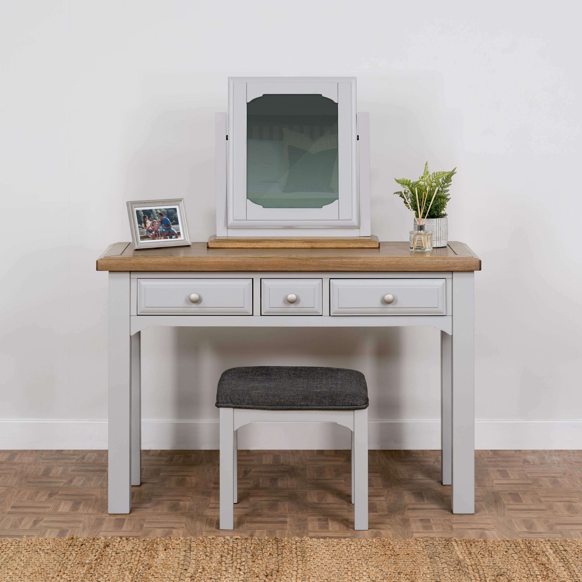 contemporary-oak-range---dressing-table-1