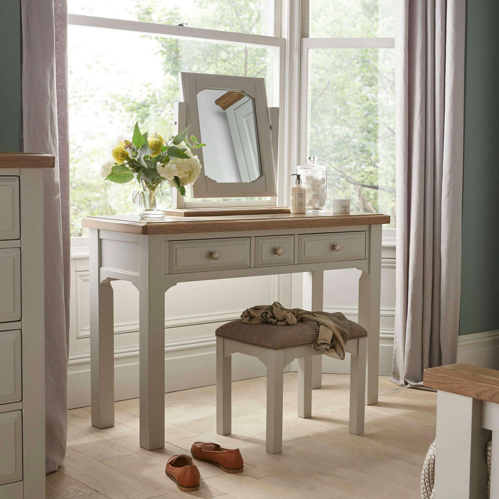 contemporary-oak-range---dressing-table-2