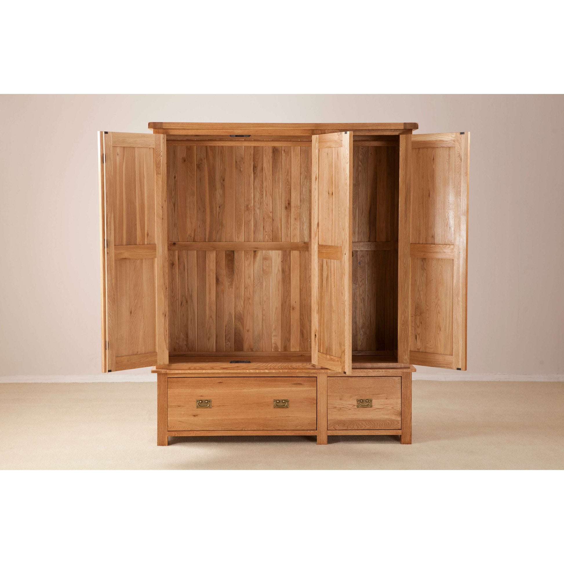 country-oak-range---triple-wardrobe-with-drawers-12