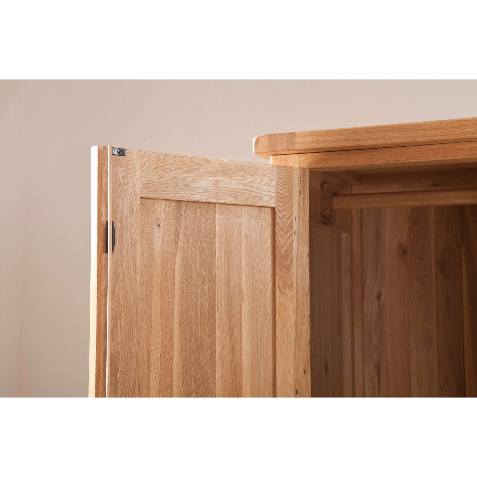 country-oak-range---triple-wardrobe-with-drawers-4