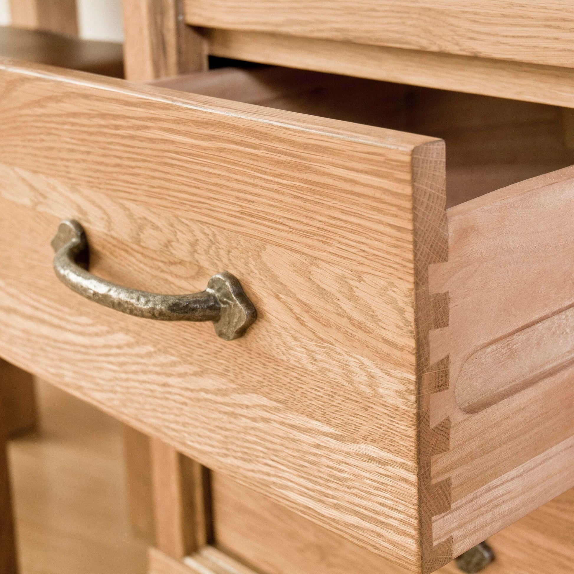 french-farmhouse-oak-range---dressing-table-5