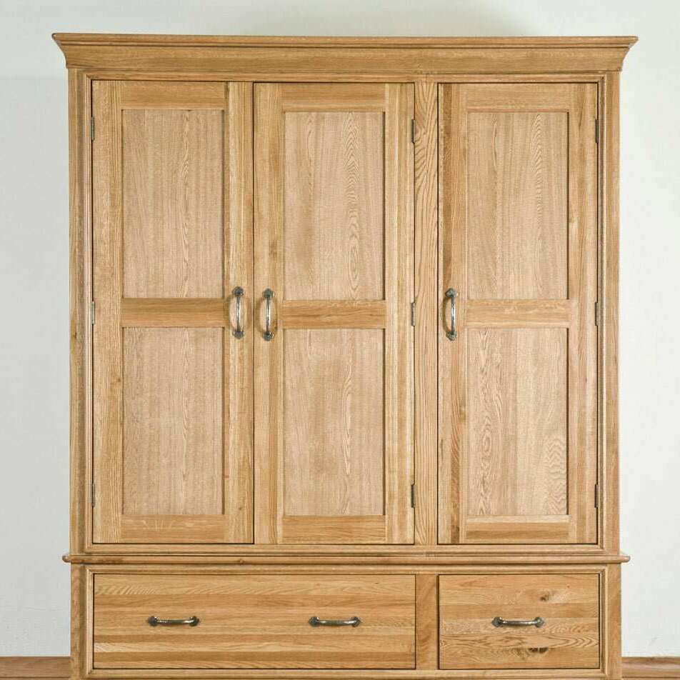 french-farmhouse-oak-range---triple-wardrobe-with-drawers-1