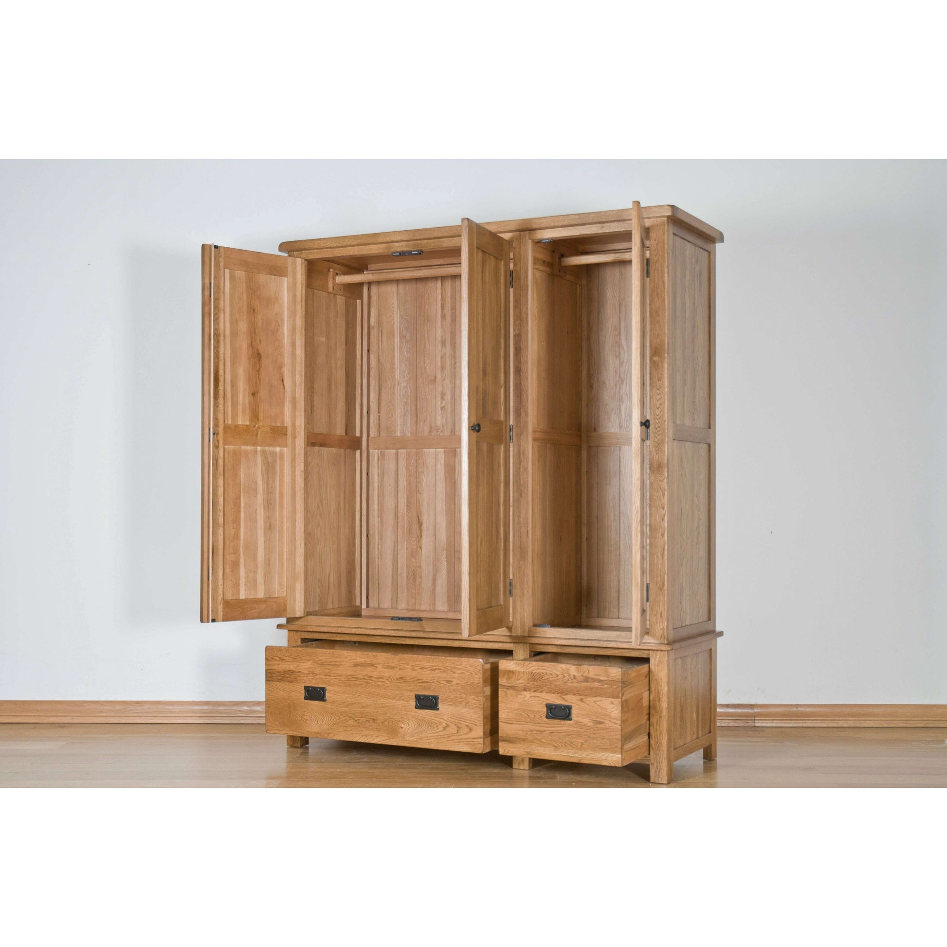 rustic-oak-range---triple-wardrobe-with-drawers-3