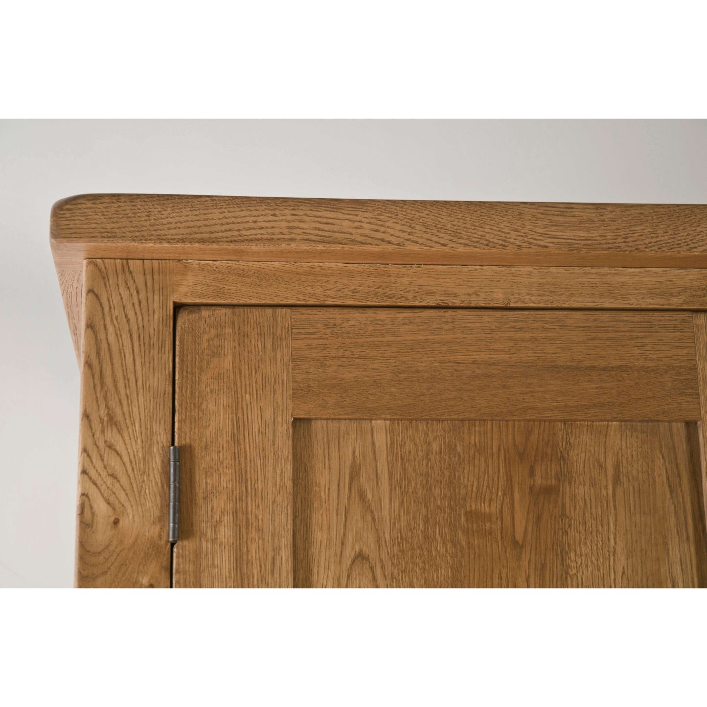 rustic-oak-range---triple-wardrobe-with-drawers-5