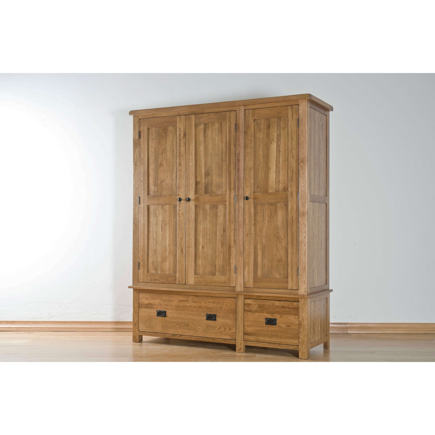 rustic-oak-range---triple-wardrobe-with-drawers-7
